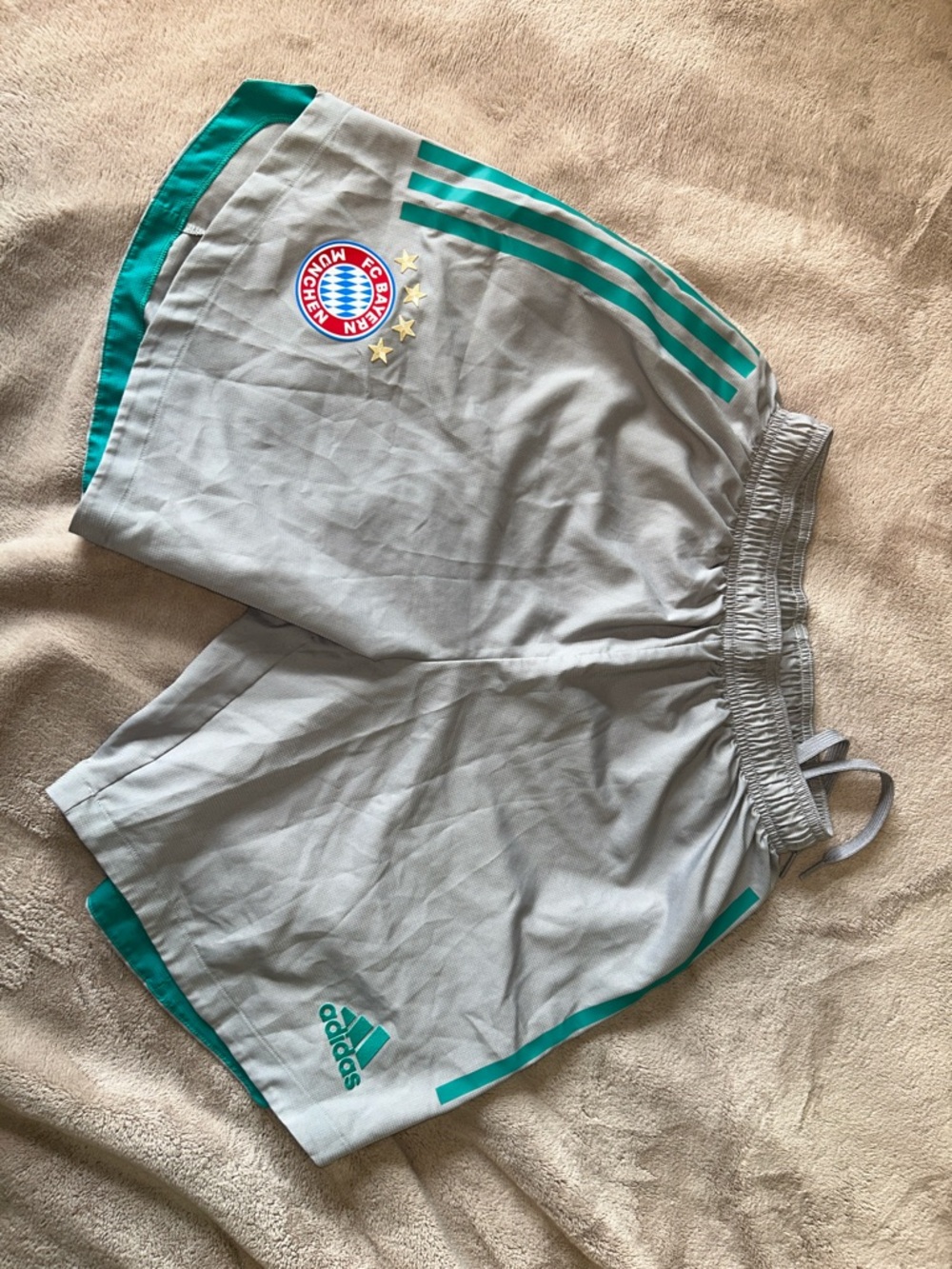 RARE Adidas FC Bayern München 2016/17 Away Shorts White Teal 3 Gold Stars NWT M